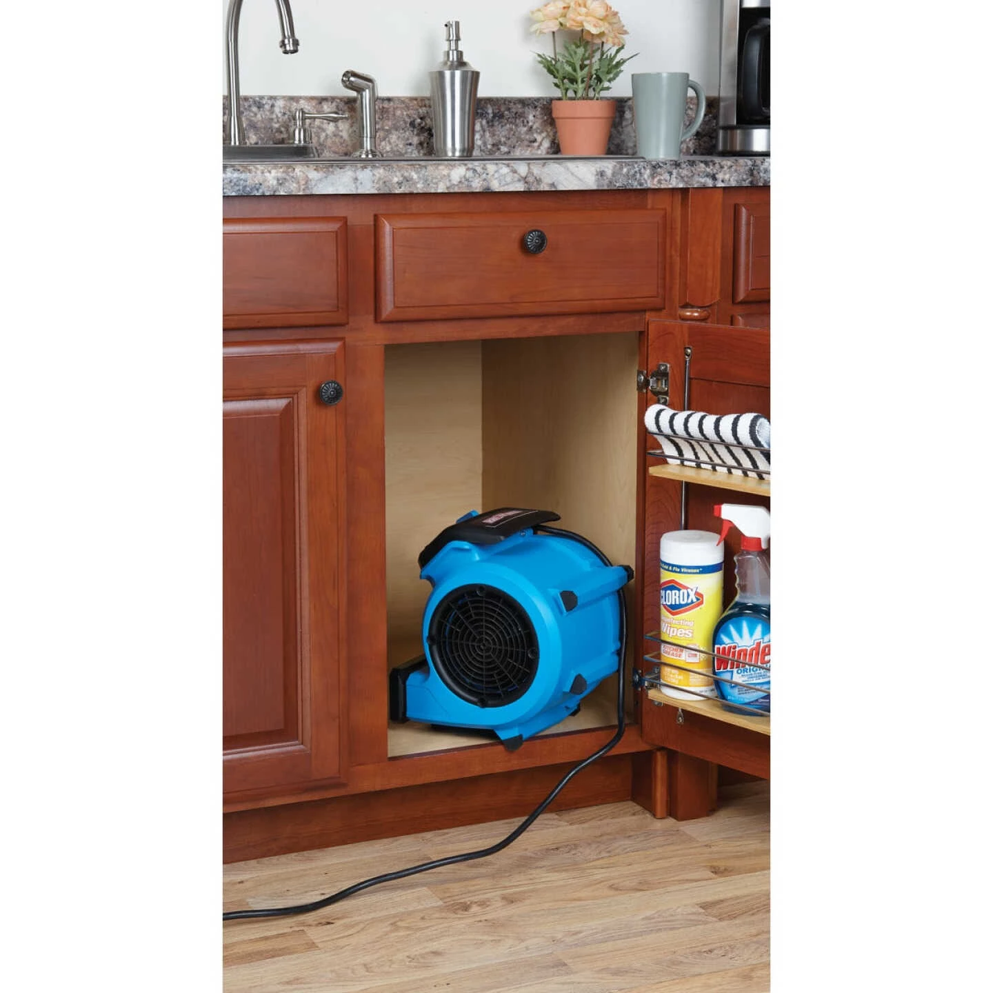 Channellock 3-Speed 3-Position 550 CFM Air Mover Blower Fan 4 Channellock 3-Speed 3-Position 550 CFM Air Mover Blower Fan - Image 2